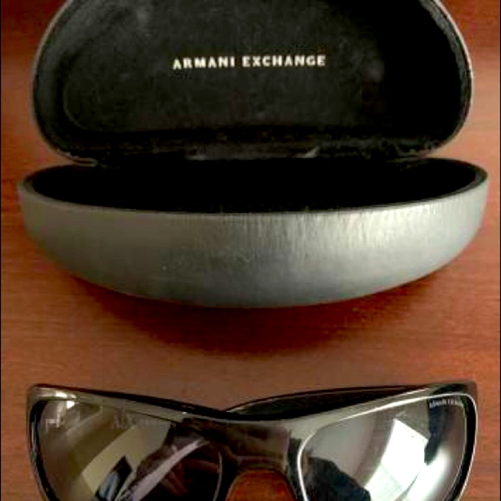 Armani Exchange Men’s Sunglasses with HardCase